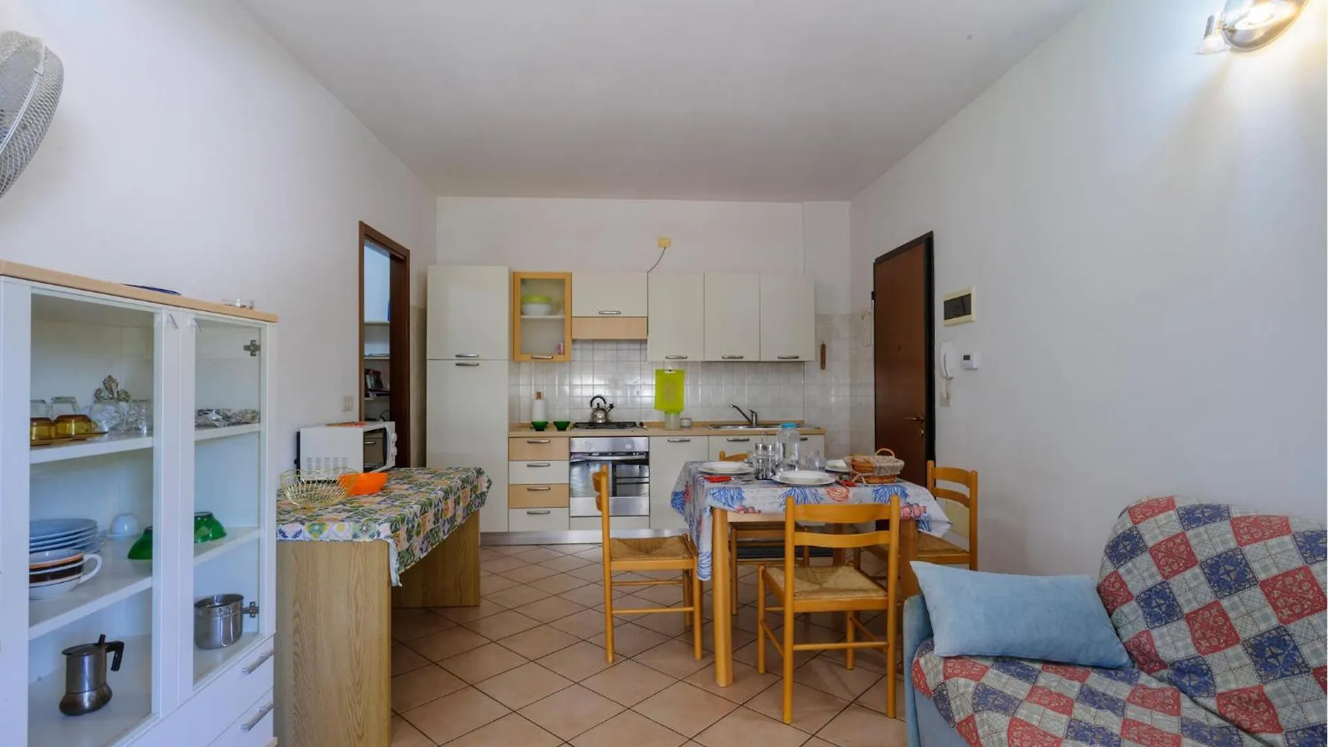 Cozy Apartment In Comacchio With Wifi
