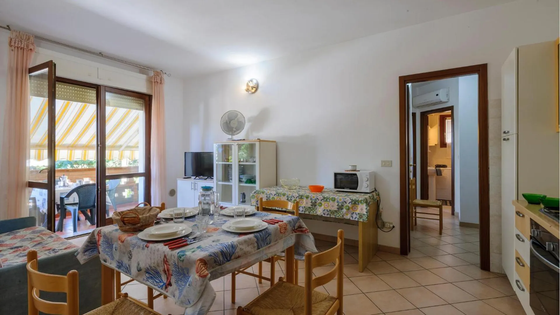 Cozy Apartment In Comacchio With Wifi 0*,  Италия